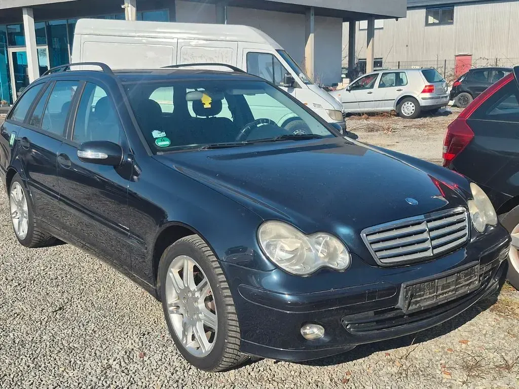 Gebraucht Mercedes C180 143 PS (105 kW) 2004 Schwarz Kombi