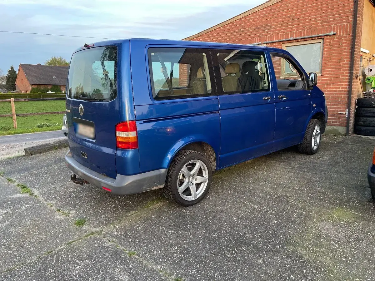 Gebraucht VW Caravelle 84 PS (61 kW) 2009 Blau Van