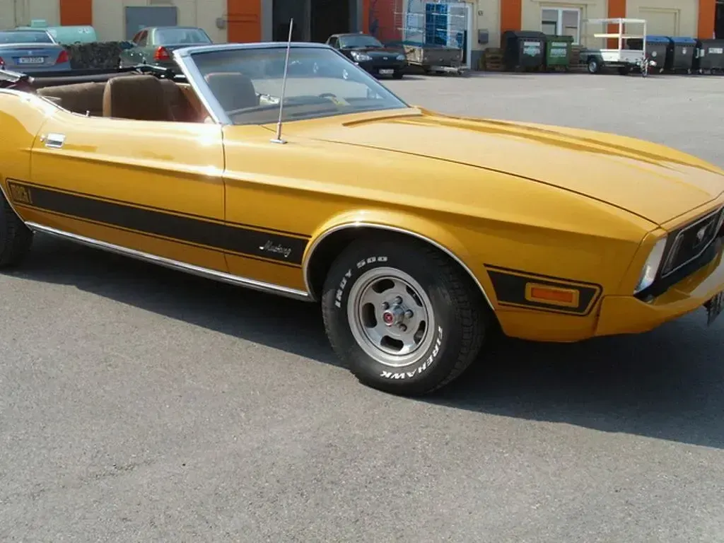 Second-hand Ford Mustang 266 CP (195 kW) 1973 Galben Cabrio