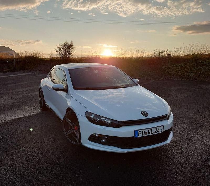 Weiß Gebraucht 2009 VW Scirocco Coupé | 8.000 € (Fairer Preis) - Bild 1/4