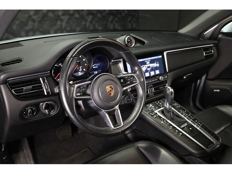 Gebraucht Porsche Macan 245 PS (180 kW) 2022 Grau SUV