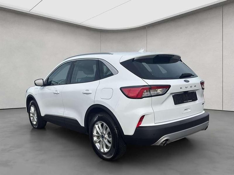 Gebraucht Ford Kuga Titanium 152 PS (111 kW) 2022 Weiß SUV