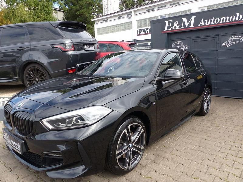 Schwarz Gebraucht 2020 BMW 118 Shadowline Kleinwagen | 21.980 € (Fairer Preis) - Bild 1/4