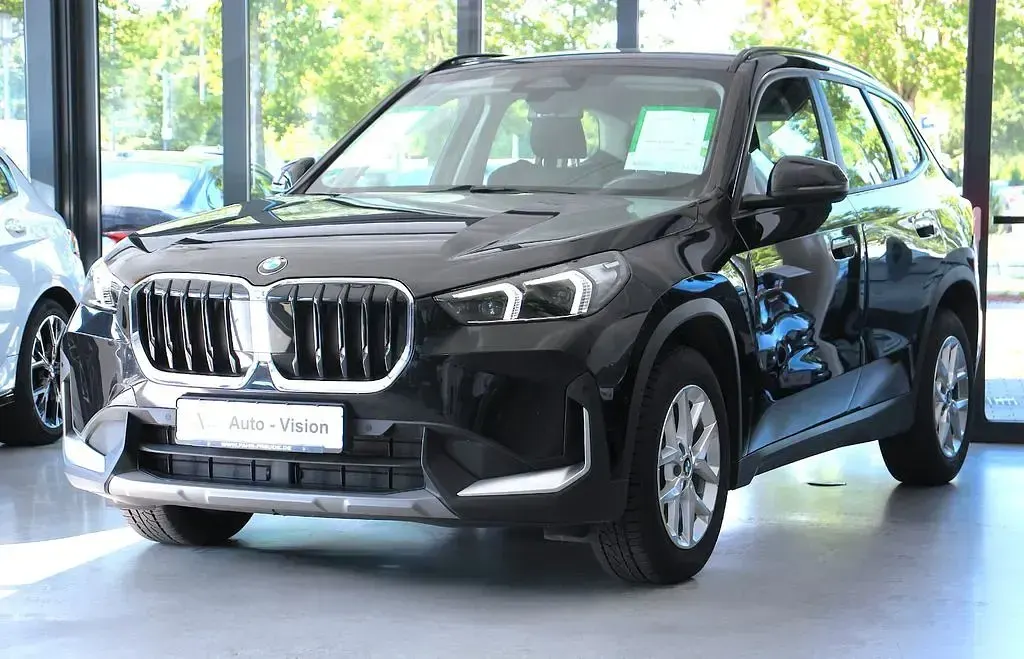 Gebraucht BMW X1 Sport Line 163 PS (119 kW) 2023 Schwarz SUV