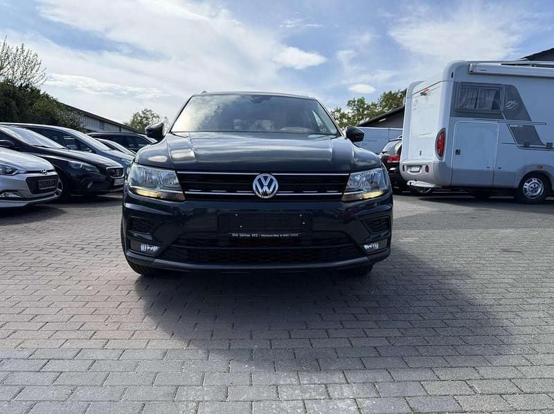 Uranograu Gebraucht 2020 VW Tiguan Comfortline SUV | 22.900 € (Superpreis) - Bild 1/4
