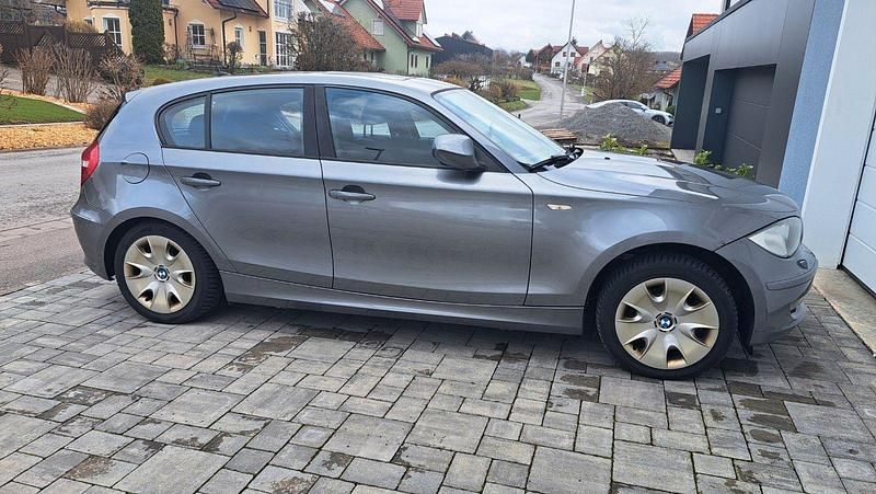 Gebraucht BMW 116 122 PS (89 kW) 2010 Silber Kleinwagen