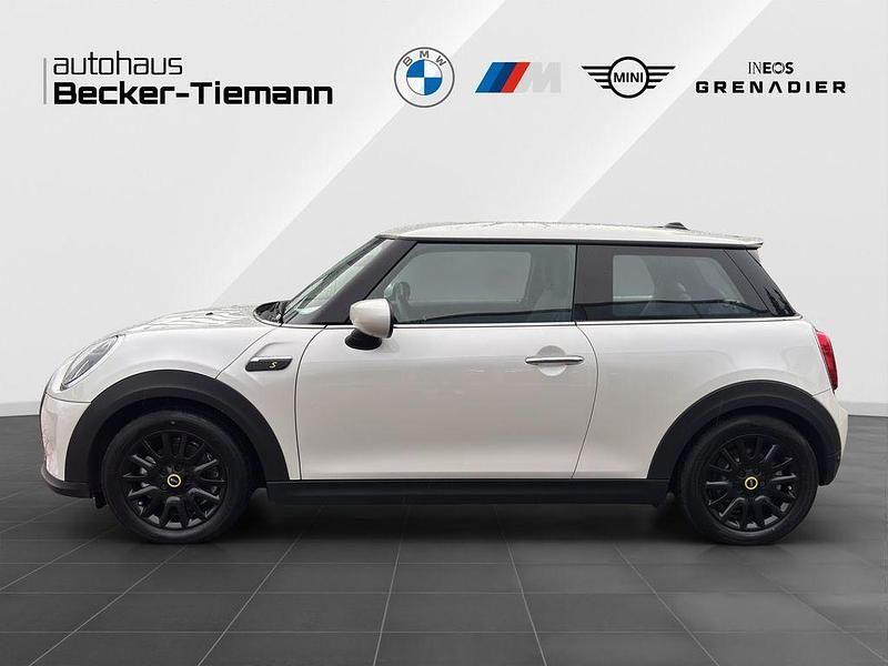 Gebraucht Mini Cooper SE Classic 135 kW (184 PS) 2023 Nanuq white Kleinwagen