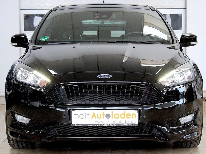 Gebraucht Ford Focus ST-Line 125 PS (91 kW) 2017 Schwarz Limousine
