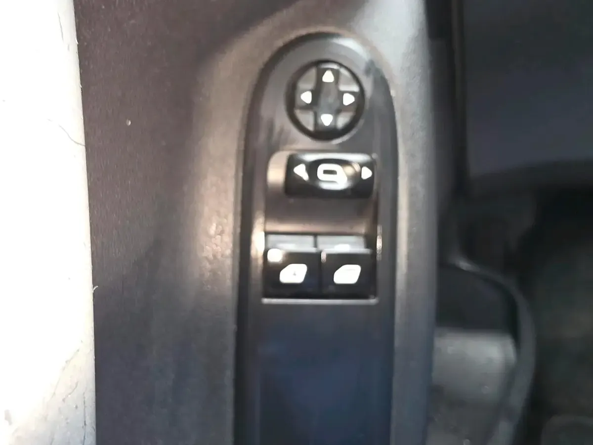 Używany Citroën C3 70 KM (51 kW) 2010 Czarny Hatchback