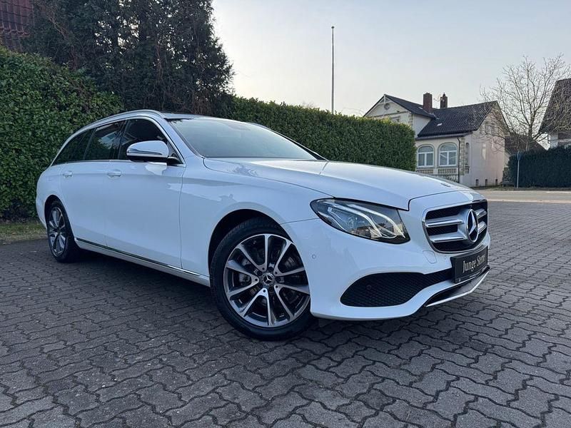 Gebraucht Mercedes E200 Avantgarde 184 PS (135 kW) 2018 Weiß Limousine