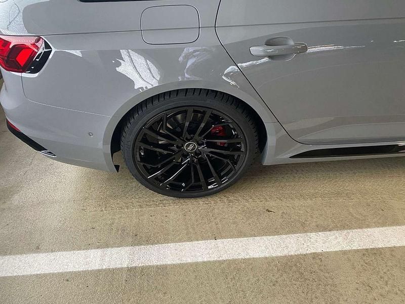 Gebraucht Audi RS4 Ambiente 450 PS (330 kW) 2023 Grau Kombi