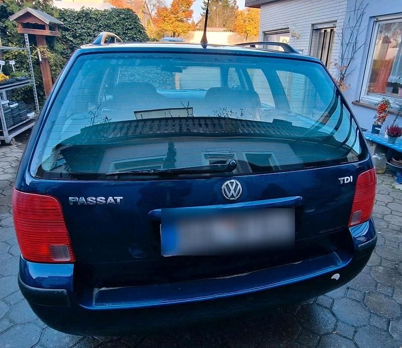 Second-hand VW Passat 115 CP (84 kW) 2000 Albastru Break