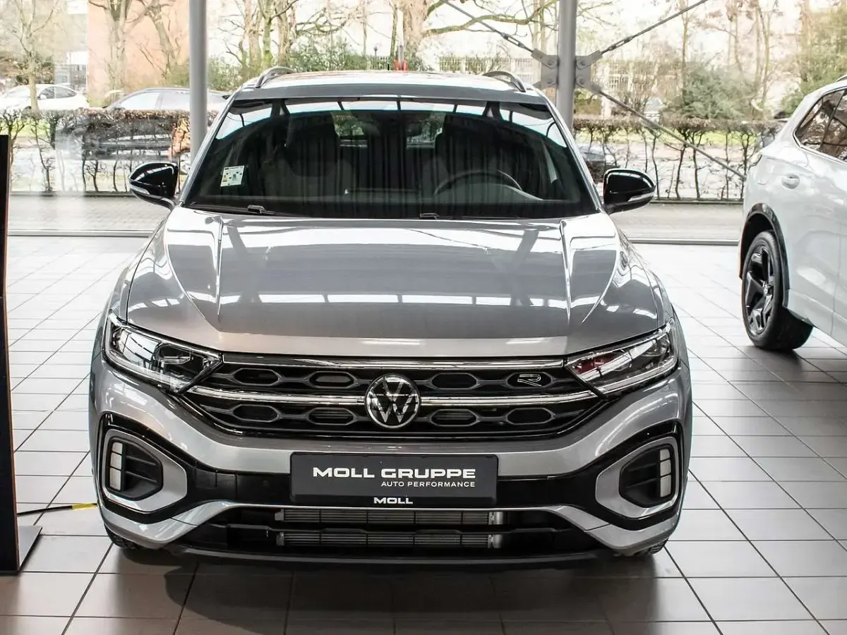 Gebraucht VW T-Roc R-line 150 PS (110 kW) 2026 Pyritsilber metallic SUV