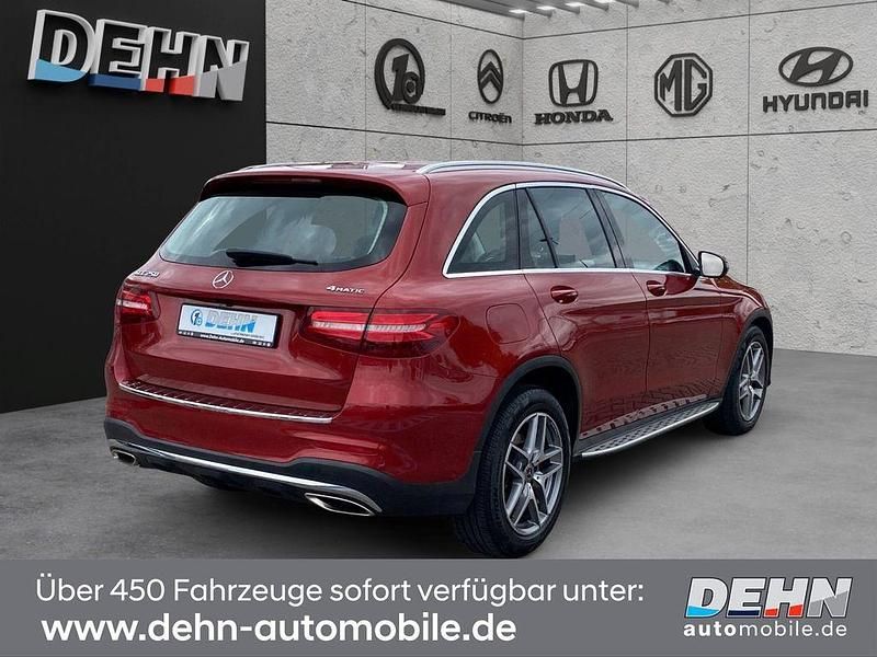 Gebraucht Mercedes GLC250 AMG line 211 PS (155 kW) 2019 Hyazinthrot  metalliclack SUV