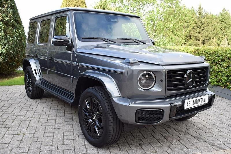 Grau Neu 2025 Mercedes G580 AMG line SUV | 169.900 € - Bild 1/4