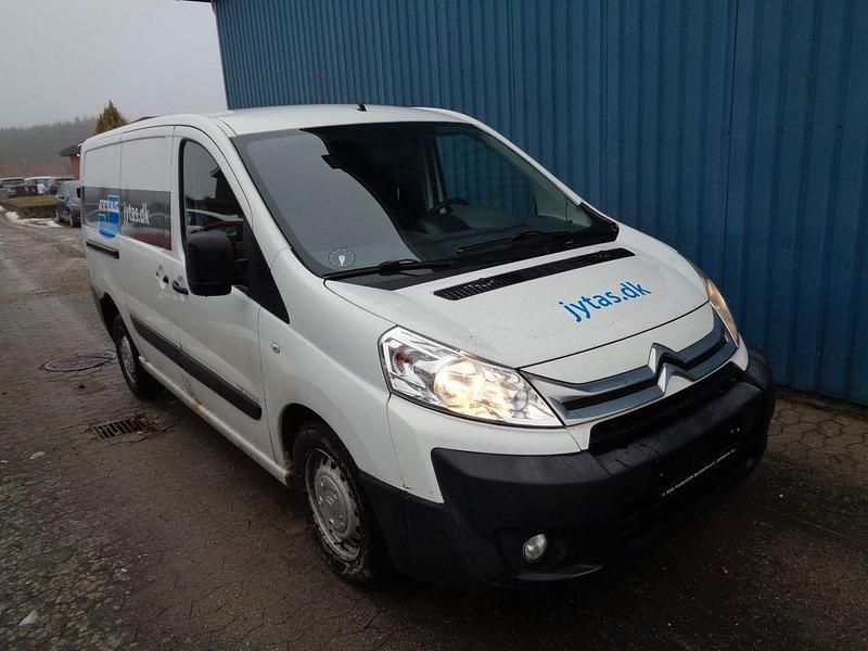 Gebraucht Citroën Jumpy 128 PS (94 kW) 2016 Weiß Van / Kleinbus