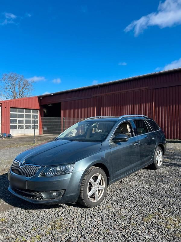 Gebraucht Skoda Octavia 180 PS (132 kW) 2014 Andere farben Kleinwagen