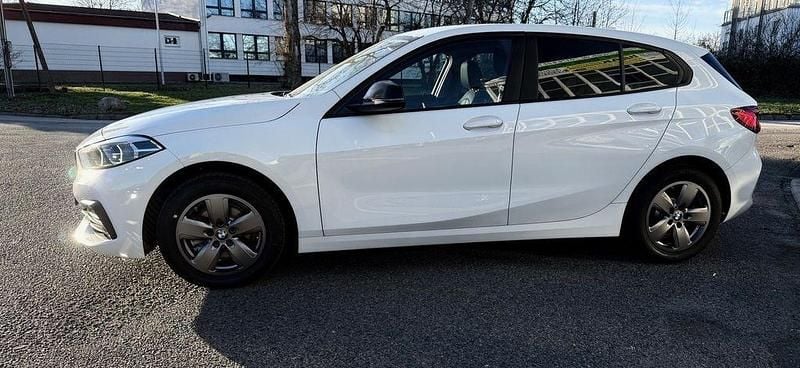 Gebraucht BMW 118 Advantage 136 PS (100 kW) 2022 Weiß Kleinwagen
