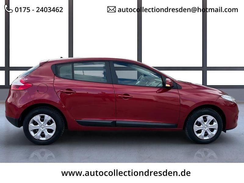 Gebraucht Renault Mégane Expression 101 PS (74 kW) 2010 Rot Limousine