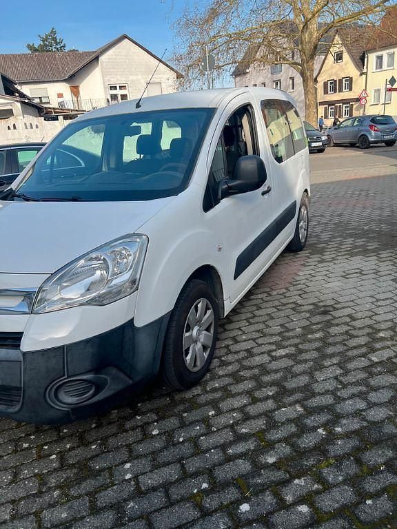 Gebraucht Citroën Berlingo SELECTION 98 PS (72 kW) 2012 Weiß Van / Kleinbus