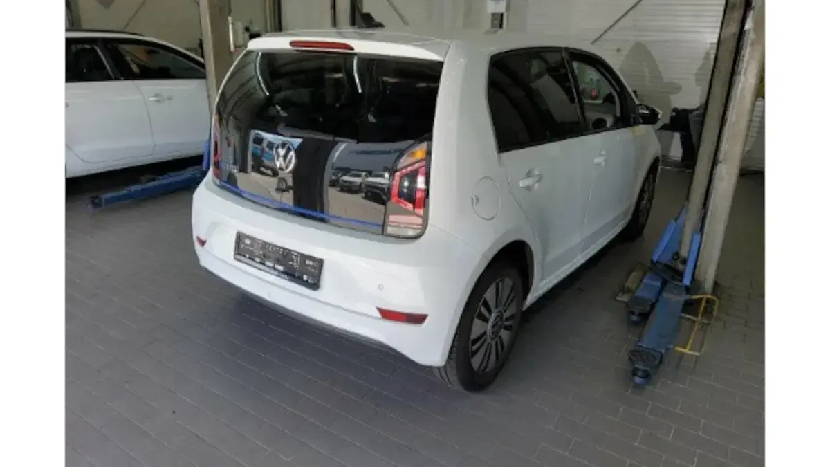 Gebraucht VW e-up! Style 61 kW (83 PS) 2022 Kleinwagen