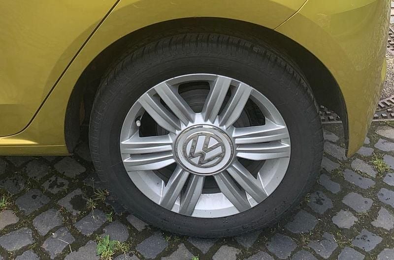 Gebraucht VW up! high up! 75 PS (55 kW) 2017 Gelb Kleinwagen