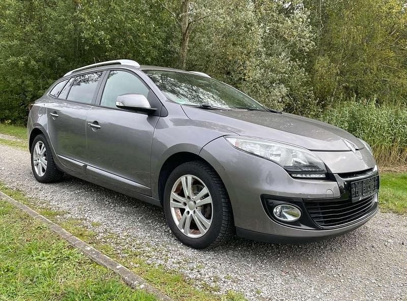 Grau Gebraucht 2013 Renault Mégane GrandTour Initiale Paris Kombi | 4.990 € (Superpreis) - Bild 1/4