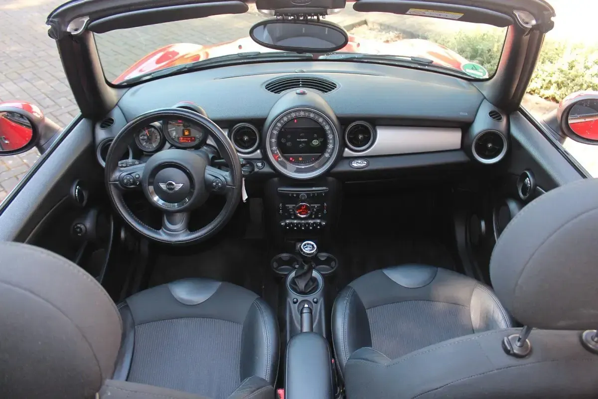 Gebraucht Mini Cooper Cabriolet 122 PS (89 kW) 2014 Rot Cabrio