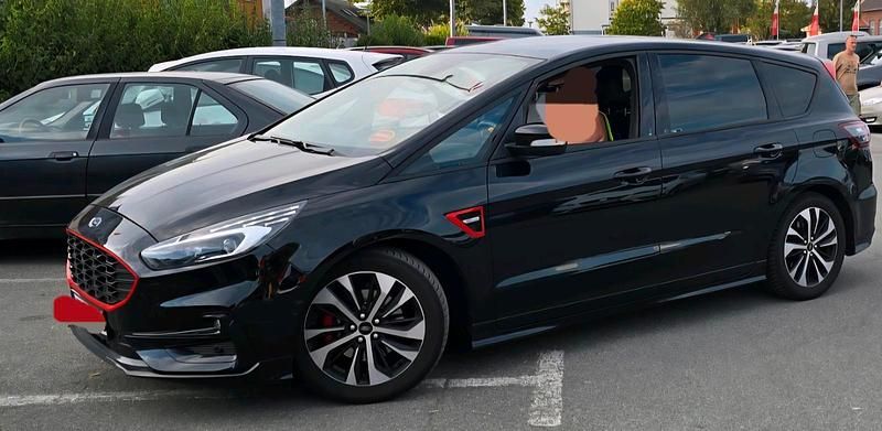 Schwarz Gebraucht 2020 Ford S-MAX ST-Line Van / Kleinbus | 19.500 € (Fairer Preis) - Bild 1/2