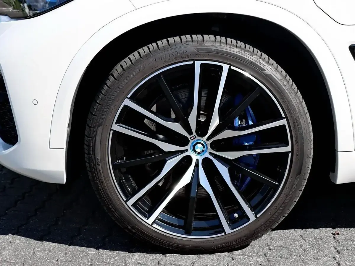 Gebraucht BMW X5 M Sport 286 PS (210 kW) 2022 Mineralweiß SUV