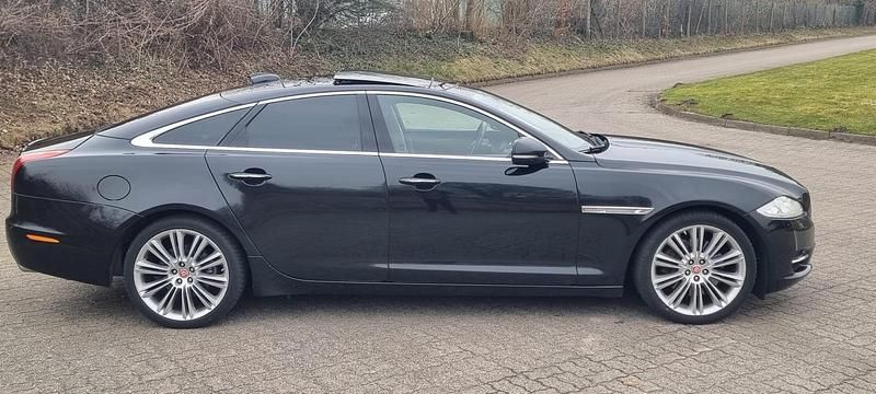 Gebraucht Jaguar XJ 275 PS (202 kW) 2010 Schwarz Limousine