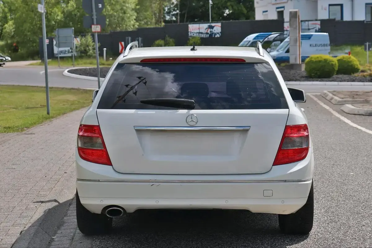Gebraucht Mercedes C250 204 PS (150 kW) 2010 Kombi