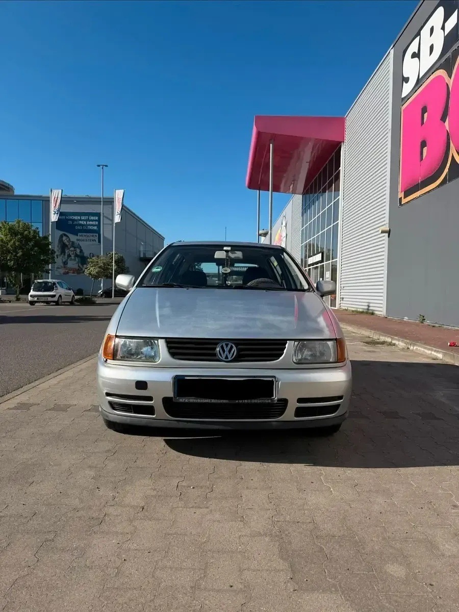 Gebraucht VW Polo 60 PS (44 kW) 1999 Silber Kleinwagen