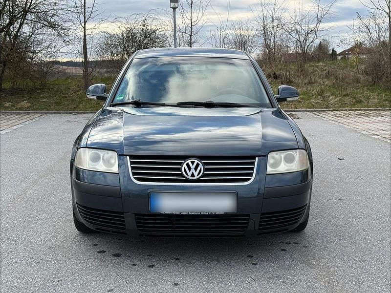 Gebraucht VW Passat 116 PS (85 kW) 2004 Blau Limousine