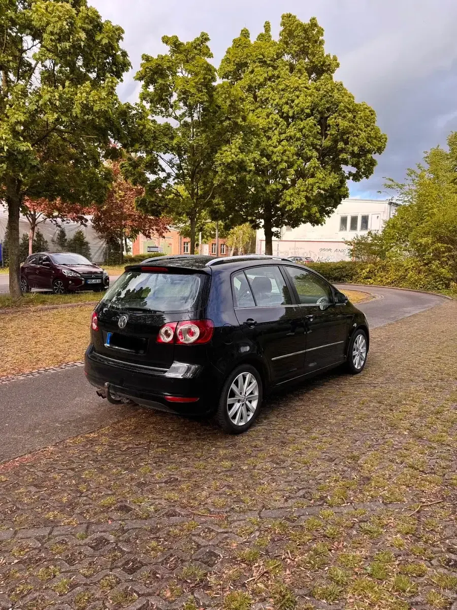 Gebraucht VW Golf 140 PS (102 kW) 2010 Schwarz Van / Kleinbus