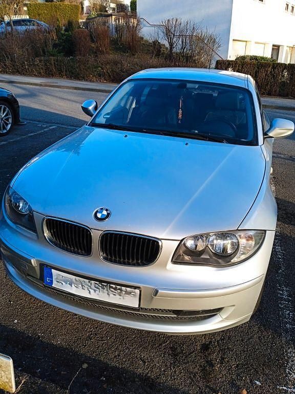 Gebraucht BMW 116 116 PS (85 kW) 2010 Silber Kleinwagen