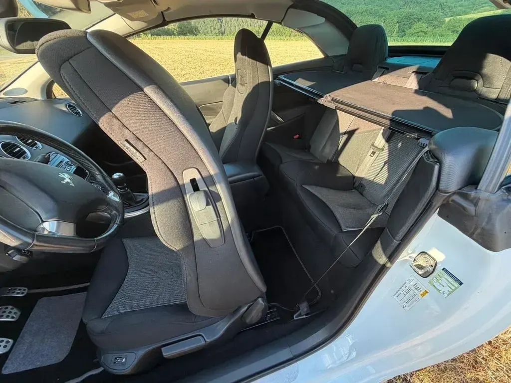 Gebraucht Peugeot 308 CC Active 163 PS (119 kW) 2012 Weiß Cabrio