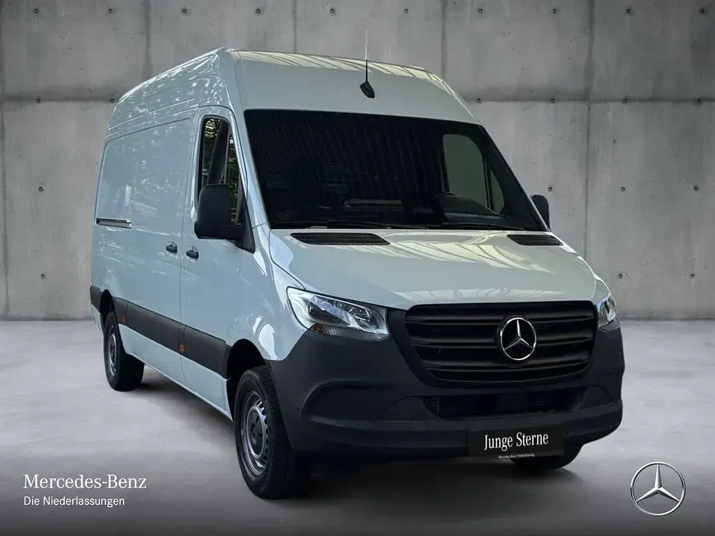 Gebraucht Mercedes Sprinter 170 PS (125 kW) 2025 Weiß Van