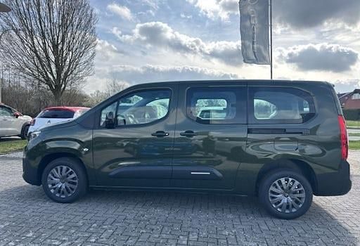Neu Citroën Berlingo 130 PS (95 kW) 2026 Grün Van / Kleinbus