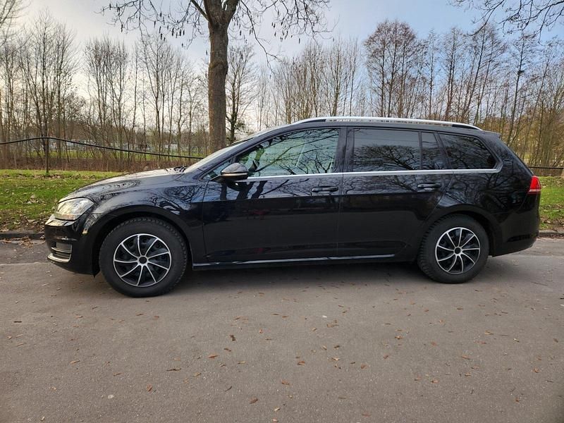 Gebraucht VW Golf VII Highline 150 PS (110 kW) 2016 Schwarz Kombi