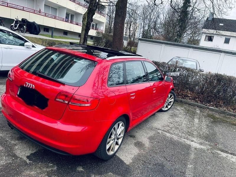 Gebraucht Audi A3 Ambition 170 PS (125 kW) 2012 Rot Kleinwagen