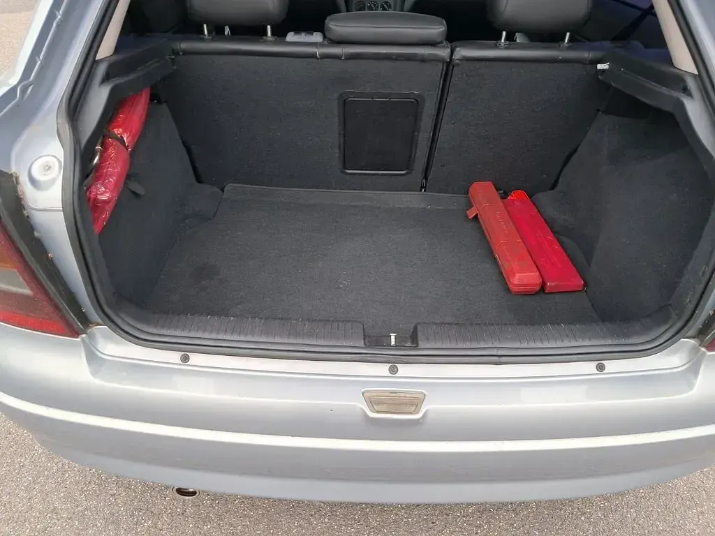 Gebraucht Opel Astra 116 PS (85 kW) 1999 Grau Limousine