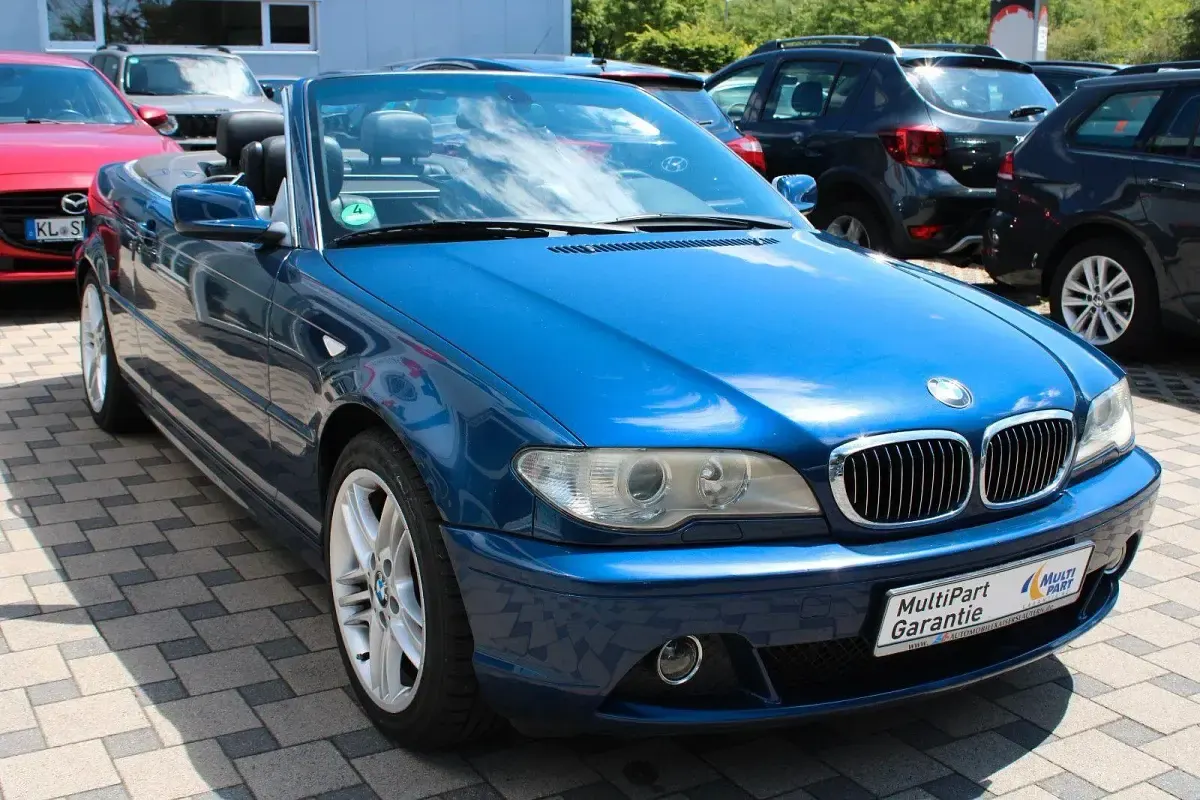 Gebraucht BMW 325 Cabriolet Exclusive 192 PS (141 kW) 2005 Blau Cabrio