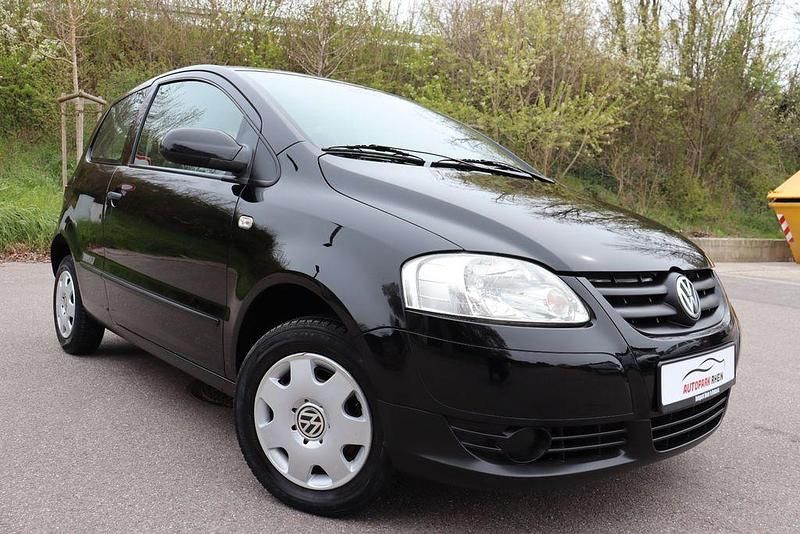 Second-hand VW Fox Basis 54 CP (39 kW) 2006 Negru Hatchback