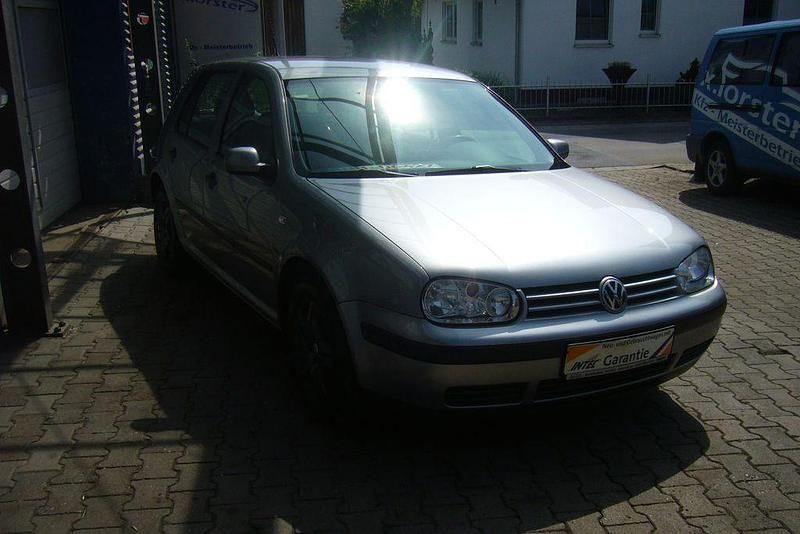 Gebraucht VW Golf IV 75 PS (55 kW) 2001 Grau Limousine