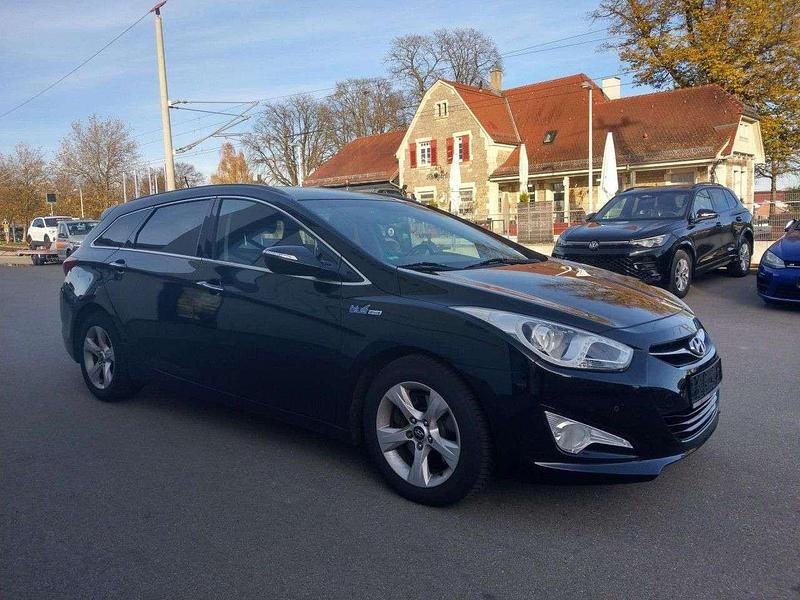 Gebraucht Hyundai i40 Comfort 135 PS (99 kW) 2014 Schwarz Kombi