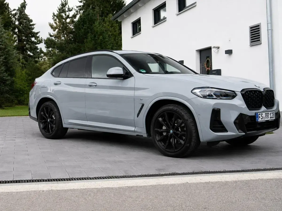 Gebraucht BMW X4 Comfort Edition 286 PS (210 kW) 2024 Grau SUV