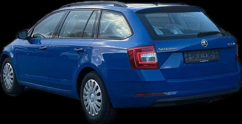 Gebraucht Skoda Octavia Style 116 PS (85 kW) 2018 Blau Kombi