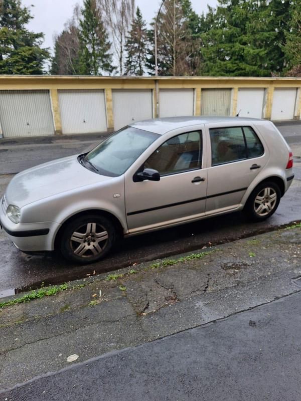 Gebraucht VW Golf IV 101 PS (74 kW) 1999 Andere farben Limousine