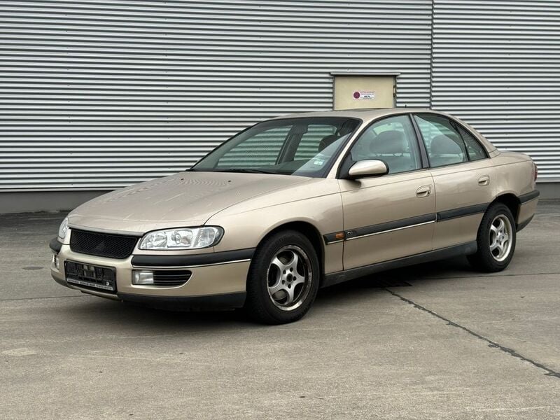 Gold Gebraucht 1998 Opel Omega Limousine | 1.690 € (Etwas zu teuer) - Bild 1/4